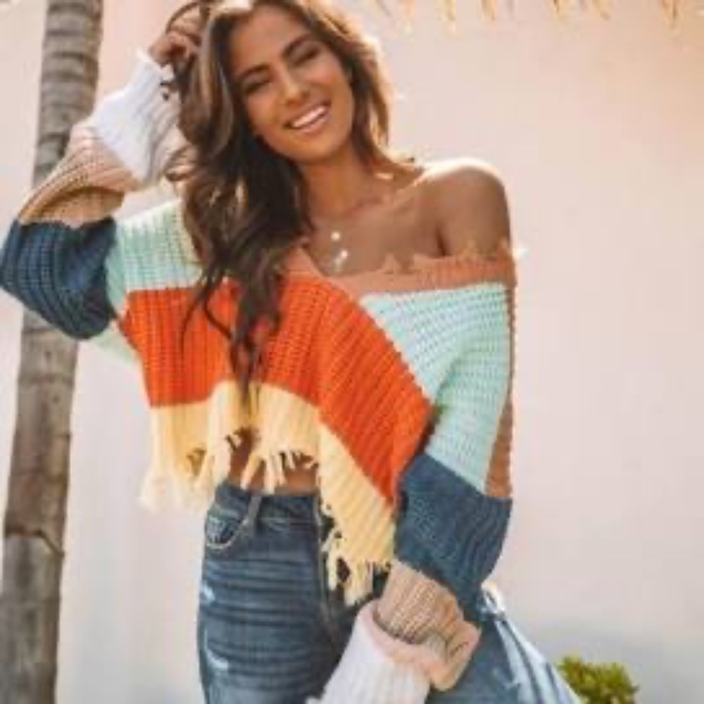 STORIA Distressed V-Neck Color-Block Long Sleeve Cropped Sweater